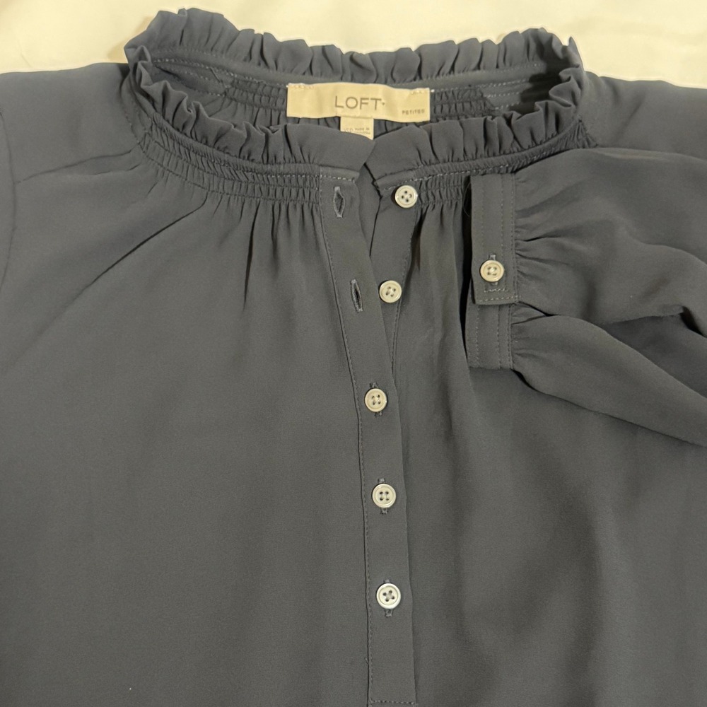 LOFT Petites Dark Gray Ruffle Neck‎ Smocked Button Front Blouse XSP 487942